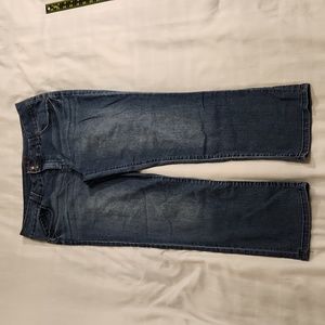 Elle Women's mid rise straight ankle jeans Medium Wash Size 12 BB314